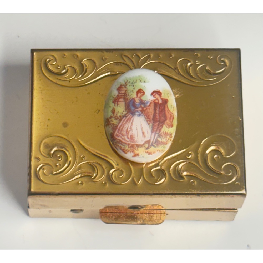 1950s Gold Tone Victorian Courting Couple Pill Box Fragonard Porcelain Inlay
